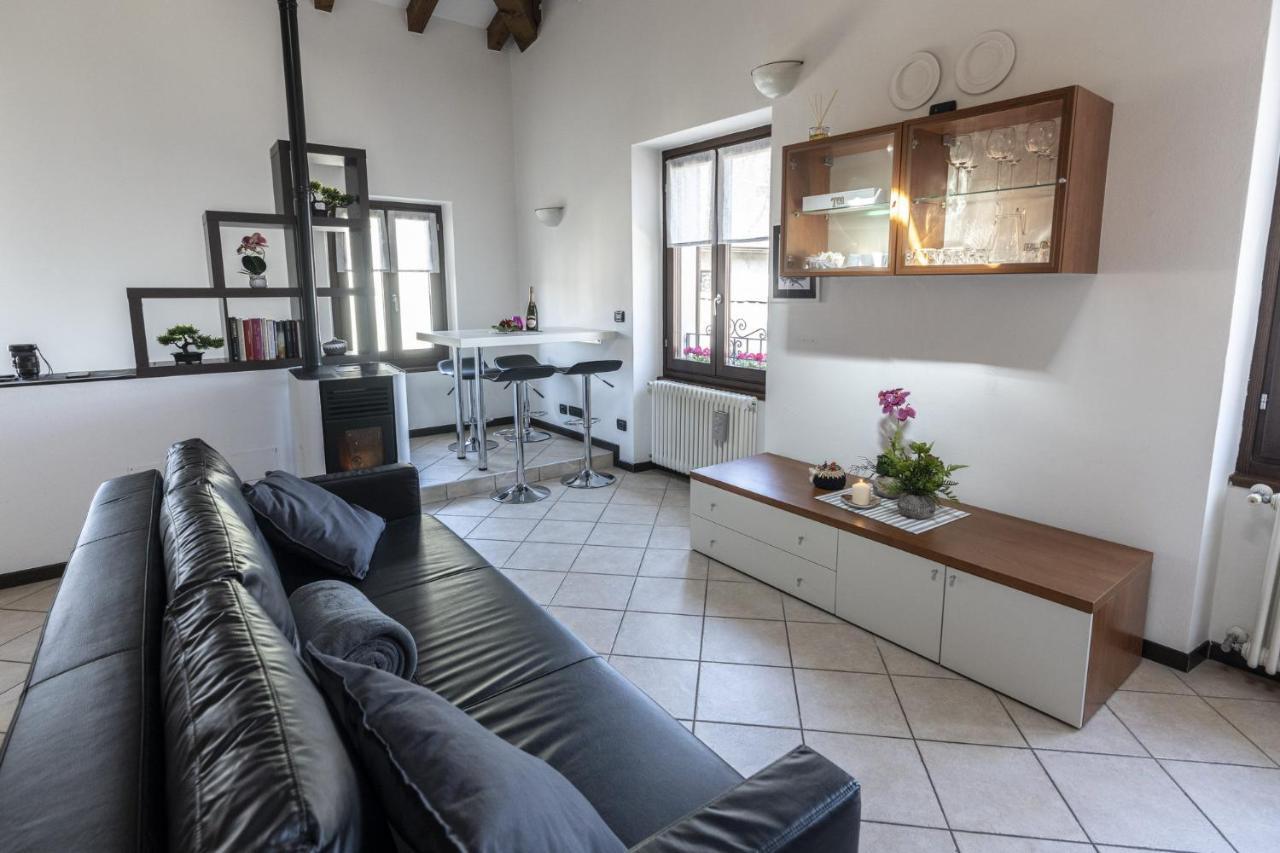 Da Perry Apartment Morbegno Bagian luar foto