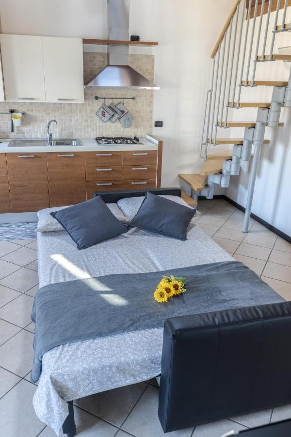 Da Perry Apartment Morbegno Bagian luar foto